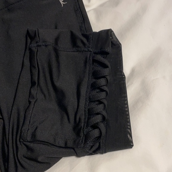 Capris size Med - Picture 3 of 3